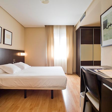 Hotel Sercotel Tudela Bardenas Szoba fotó