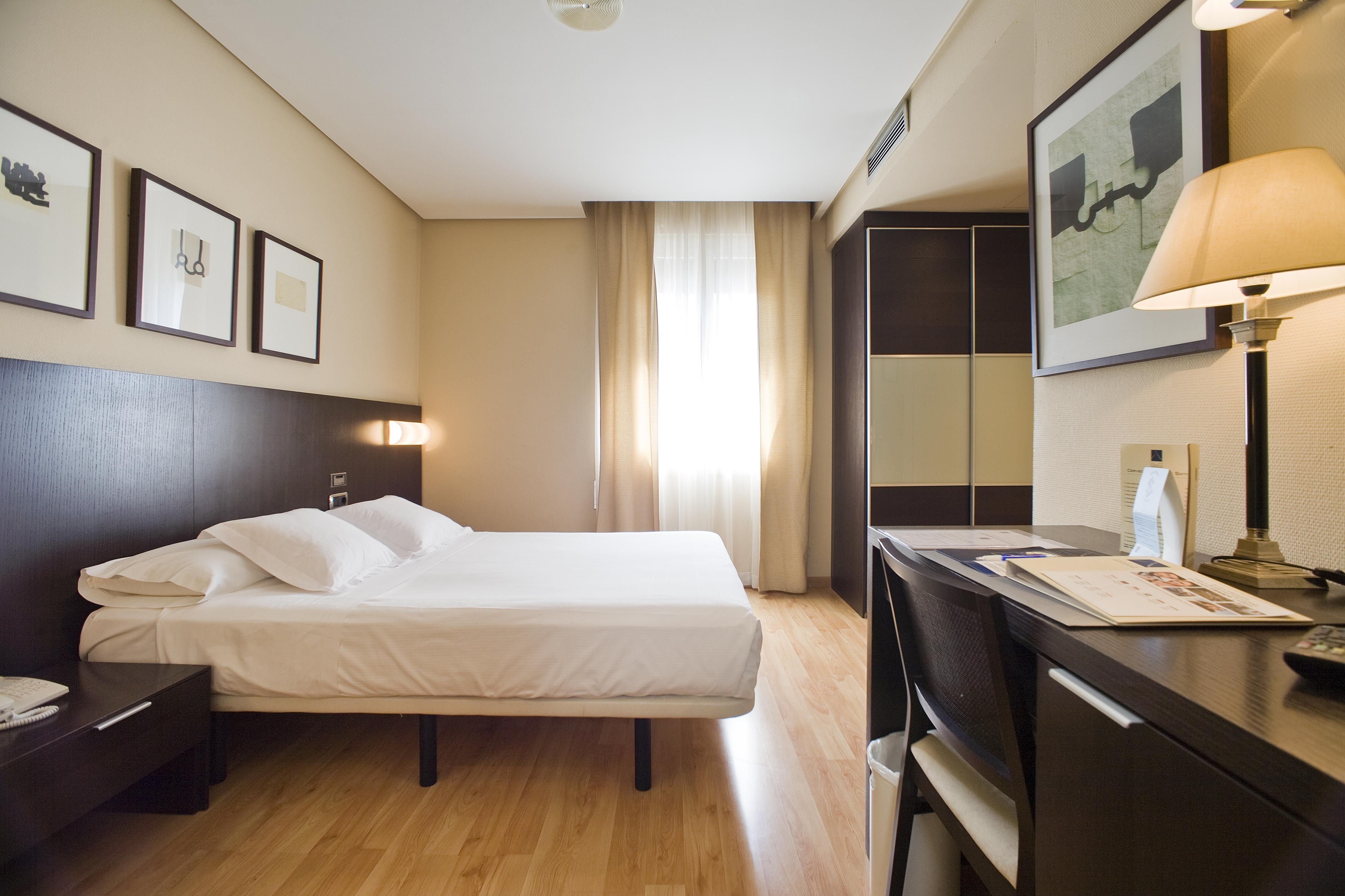 Hotel Sercotel Tudela Bardenas Szoba fotó